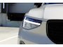 Volvo XC40 B4 Plus Dark | Trekhaak | Verwarmbare voorstoelen en stuurwiel | Premium audio by Harman Kardon | Adaptieve cruise control |