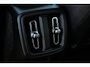 Volvo XC40 B4 Plus Dark | Trekhaak | Verwarmbare voorstoelen en stuurwiel | Premium audio by Harman Kardon | Adaptieve cruise control |
