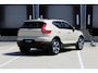 Volvo XC40 B4 Plus Dark | Trekhaak | Verwarmbare voorstoelen en stuurwiel | Premium audio by Harman Kardon | Adaptieve cruise control |