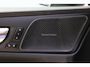 Volvo V60 T6 Plug-in hybrid AWD Plus Dark | Head-up Display | Panoramadak | 360 Graden Camera | 19-Inch Lichtmetalen Velgen | Getint Glas Achter | Nappa Leder/Open Grid Textiel Bekleding| Adaptieve Cruise Control | Pilot Assist | Keyless Entry | Elektrische Achterklep | Stuurverwarming | Stoelverwarming Voor en Achter