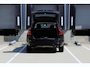 Volvo XC60 T6 Plug-in hybrid AWD Plus Dark | Panoramadak | Trekhaak | 360 graden camera | Verwarmbare voorstoelen en achterbank | Premium audio by Harman Kardon | Head-up display |