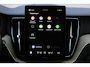 Volvo XC60 T6 Plug-in hybrid AWD Plus Dark | Panoramadak | Trekhaak | 360 graden camera | Verwarmbare voorstoelen en achterbank | Premium audio by Harman Kardon | Head-up display |