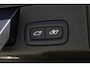 Volvo XC60 T6 Plug-in hybrid AWD Plus Dark | Panoramadak | Trekhaak | 360 graden camera | Verwarmbare voorstoelen en achterbank | Premium audio by Harman Kardon | Head-up display |