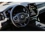 Volvo XC60 T6 Plug-in hybrid AWD Plus Dark | Panoramadak | Trekhaak | 360 graden camera | Verwarmbare voorstoelen en achterbank | Premium audio by Harman Kardon | Head-up display |