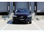 Volvo XC60 T6 Plug-in hybrid AWD Plus Dark | Panoramadak | Trekhaak | 360 graden camera | Verwarmbare voorstoelen en achterbank | Premium audio by Harman Kardon | Head-up display |