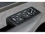 Volvo XC40 B4 Plus Black Edition | Verwarmbare voorstoelen | Verwarmbaar stuurwiel | Premium audio by Harman Kardon | Panoramadak | Rondom zichtcamera | Verwarmbare voorruit | 20 inch Lichtmetalen velgen | Alarmklasse 3