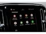 Volvo XC40 B4 Plus Black Edition | Verwarmbare voorstoelen | Verwarmbaar stuurwiel | Premium audio by Harman Kardon | Panoramadak | Rondom zichtcamera | Verwarmbare voorruit | 20 inch Lichtmetalen velgen | Alarmklasse 3
