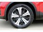 Volvo XC40 T4 Recharge Inscription | Premium audio by Harman Kardon | Adaptieve cruise control | Elektrische voorstoelen | Verwarmbare voorruit | Draadloze telefoonlader  | Extra getint glas achter |