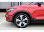 Volvo XC40 T4 Recharge Inscription | Premium audio by Harman Kardon | Adaptieve cruise control | Elektrische voorstoelen | Verwarmbare voorruit | Draadloze telefoonlader  | Extra getint glas achter |