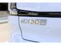 Volvo EX30 Single Motor Extended Range Plus | Verwarmbare voorstoelen en stuurwiel | Premium Audio by Harman Kardon | Adaptieve Cruise Control & Pilot Assist | Elektrisch bedienbare achterklep | Parkeersensoren voor en achter & camera | Apple carplay / Android auto | 19 inch Lichtmetalen velgen | Warmtepomp