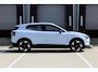 Volvo EX30 Single Motor Extended Range Plus | Verwarmbare voorstoelen en stuurwiel | Premium Audio by Harman Kardon | Adaptieve Cruise Control & Pilot Assist | Elektrisch bedienbare achterklep | Parkeersensoren voor en achter & camera | Apple carplay / Android auto | 19 inch Lichtmetalen velgen | Warmtepomp