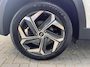 Hyundai Tucson 1.6 T-GDI PHEV Premium 4WD / Dealer Onderhouden / SOH 100 % / Lederen Bekleding / Navigatie / Electr. Stoelen met Geheugen / Stoelventilatie / Stuur-, Stoel- & Achterbankverwarming / Apple Carplay & Android Auto /