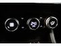 Renault Captur 1.6 E-Tech Hybrid 145 Intens | Camera | Climate control | Navigatie | Parkeersensoren | AppleCarplay AndroidAuto | LED |