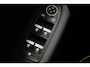 Renault Captur 1.6 E-Tech Hybrid 145 Intens | Camera | Climate control | Navigatie | Parkeersensoren | AppleCarplay AndroidAuto | LED |