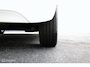 Volkswagen Up! 1.0 high up! BlueMotion | Vol in Opties | schuif \ kanteldak | Fender audio | Navi | Stoelverwarming | Km stand aantoonbaar | Parkeersensoren | DEALER-STAAT