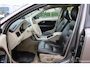 Volvo XC70 3.2 Momentum 2e EIG_NAVI_KEYLESS_PANO_PDC V+A_NAP.