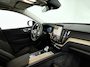 Volvo XC60 T6 Plug-in hybrid AWD Ultra Dark | Panoramadak | 360° camera | Head-up display | Luchtvering | Harman Kardon | Stoel- en stuurverwarming | Trekhaak
