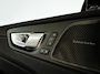 Volvo XC60 T6 Plug-in hybrid AWD Ultra Dark | Panoramadak | 360° camera | Head-up display | Luchtvering | Harman Kardon | Stoel- en stuurverwarming | Trekhaak