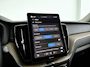 Volvo XC60 T6 Plug-in hybrid AWD Ultra Dark | Panoramadak | 360° camera | Head-up display | Luchtvering | Harman Kardon | Stoel- en stuurverwarming | Trekhaak