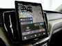 Volvo XC60 T6 Plug-in hybrid AWD Ultra Dark | Panoramadak | 360° camera | Head-up display | Luchtvering | Harman Kardon | Stoel- en stuurverwarming | Trekhaak