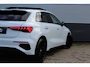 Audi A3 Sportback 45 TFSI e 3x S-Line Competition | Panoramadak | B&O | Sfeerverlichting | Camera | Black optik | Adaptive cruise