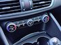Alfa Romeo Giulia 2.0T Super | Leder | Pano | Camera | Stoel en stuurverwarming | Volledig onderhouden