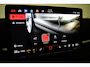 Volkswagen T-Roc 1.5 eTsi R-Line First Edition l Elektr. Trekhaak l IQ Light l ELektr. Klep l Led PLUS l Digital PRO l 19" Velgen l R-Line interieur l