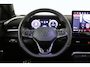 Volkswagen T-Roc 1.5 eTsi R-Line First Edition l Elektr. Trekhaak l IQ Light l ELektr. Klep l Led PLUS l Digital PRO l 19" Velgen l R-Line interieur l