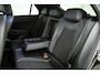 Volkswagen T-Roc 1.5 eTsi R-Line First Edition l Elektr. Trekhaak l IQ Light l ELektr. Klep l Led PLUS l Digital PRO l 19" Velgen l R-Line interieur l