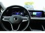 Volkswagen Golf 1.5 eTSI, Camera, Ambiant verlichting Carplay, Stoel en Stuurverw., Adaptive cruise, Rijklaarprijs incl. garantie.