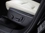 Volvo XC40 1.5 T4 Recharge Inscription Expression 211Pk Automaat (PANORAMADAK, APPLE CARPLAY, MEMORY SEATS, LEDER, CAMERA, SPORTSTOELEN, GETINT GLAS, ELEK ACHTERKLEP, NIEUWE APK, NIEUWSTAAT)