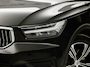 Volvo XC40 1.5 T4 Recharge Inscription Expression 211Pk Automaat (PANORAMADAK, APPLE CARPLAY, MEMORY SEATS, LEDER, CAMERA, SPORTSTOELEN, GETINT GLAS, ELEK ACHTERKLEP, NIEUWE APK, NIEUWSTAAT)