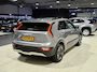 Kia Niro EV Light Advanced 64.8 kWh Stoel en stuur verwarming, Apple Carplay/Android Auto, navigatie, camera.