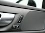 Volvo V60 T6 AWD Plus Dark Long Range PHEV 350pk Dealer O.H | Trekhaak Af Fabriek | Panodak | Adaptive Cruise | Camera | Sportstoelen Memory & Verwarmd | Stuur Verwarmd | Keyless | Apple Carplay | Navigatie | DAB | 19" | Plug In Hybrid |