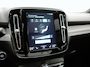 Volvo XC40 T5 Ultimate Dark PHEV 262pk Dealer O.H | SOH 89,2% | Trekhaak Af Fabriek | Panodak | Adaptive Cruise | 360 Camera | Harman / Kardon | Alcantara Sportstoelen Memory & Verwarmd | Stuur Verwarmd | Blis | Keyless | Apple Carplay | Navigatie | DAB | 19"L.M | Plug In Hybrid |