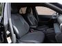 Volkswagen T-Roc 1.5 eTSi 150pk DSG R-Line - Adaptive cruise - Apple CarPlay - Achteruitrijcamera - Keyless entry - Stoelverwarming - Elektrische achterklep - Dodehoekdetectie - Parkeersensoren