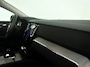 Volvo V60 B4 Essential Edition | Parkeercamera | Stoel- en stuurverwarming | Trekhaak | Getint glas