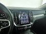Volvo V60 B4 Essential Edition | Parkeercamera | Stoel- en stuurverwarming | Trekhaak | Getint glas