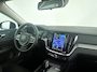 Volvo V60 B4 Essential Edition | Parkeercamera | Stoel- en stuurverwarming | Trekhaak | Getint glas