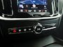 Volvo V60 B4 Essential Edition | Parkeercamera | Stoel- en stuurverwarming | Trekhaak | Getint glas