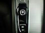 Volvo V60 B4 Essential Edition | Parkeercamera | Stoel- en stuurverwarming | Trekhaak | Getint glas