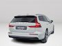 Volvo V60 B4 Essential Edition | Parkeercamera | Stoel- en stuurverwarming | Trekhaak | Getint glas