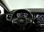 Volvo V60 B3 Momentum | Parkeercamera | Stoel- en Stuurverwarming | Cruise control | Trekhaak