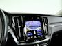 Volvo V60 B3 Momentum Advantage | Parkeercamera | Stoel- en Stuurverwarming | Cruise control | Trekhaak