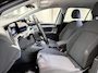 Volkswagen Golf Variant 1.0 TSI Life | Carplay | Navigatie | Parkeersensoren voor + achter | Sfeerverlichting |