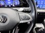 Volkswagen Golf Variant 1.0 TSI Life | Carplay | Navigatie | Parkeersensoren voor + achter | Sfeerverlichting |