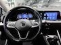 Volkswagen Golf Variant 1.0 TSI Life | Carplay | Navigatie | Parkeersensoren voor + achter | Sfeerverlichting |