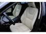 Volvo V60 1.6 T4 Kinetic Xenon|Pano|Cruise|Trekhaak|Stoelverwarming|Leder