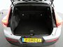 Volvo XC40 1.5 T3 Momentum Business R-Design | Trekhaak | Pano | Camera | Allseason banden | Cruise |