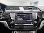 Volkswagen Touran 1.4 TSI Highline | Carplay | Achteruitrijcamera | Panoramisch-schuifdak | Parkeersensoren voor + Achter | Stoelverwarming | Navigatie | Adaptieve cruise control |